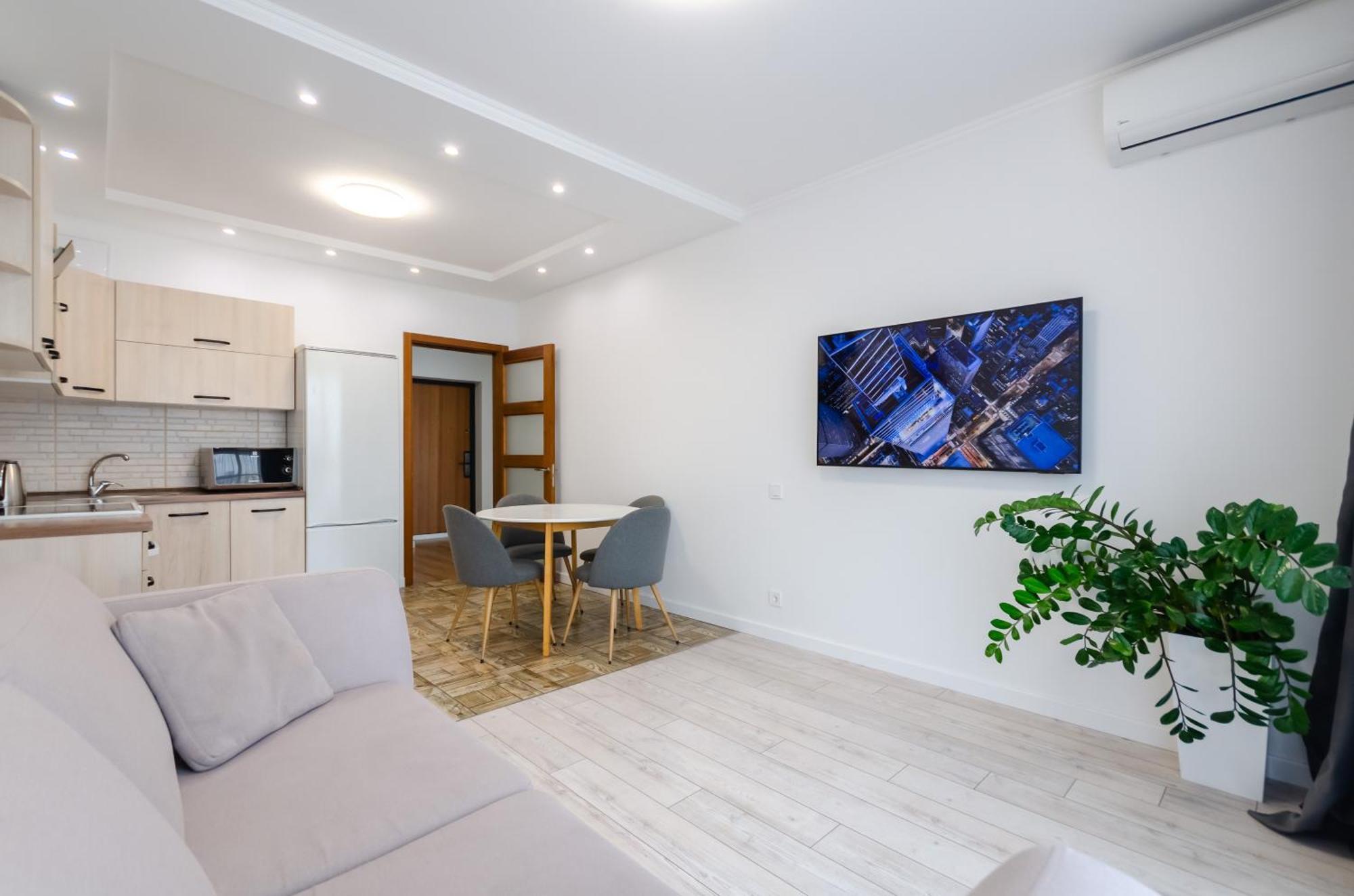 Petrovdom 7-27 In Rc Kvartet Cozy Apartment Nearby With Central Railway Station Kiev Dış mekan fotoğraf